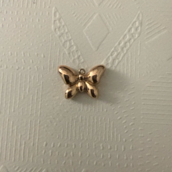 14k gold butterfly charm - Picture 1 of 3